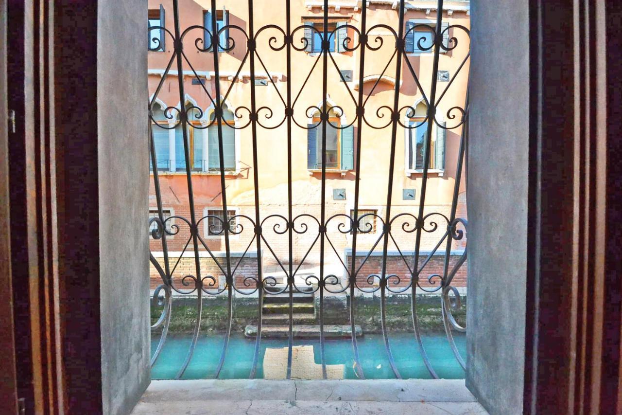 San Barnaba On The Canal Venedig Exterior foto